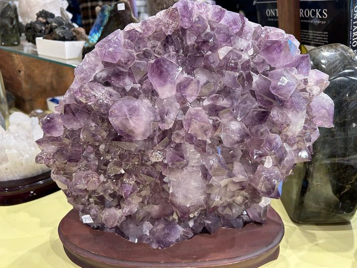 Image of a large gem on display on a table