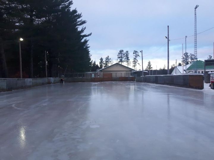 Outdoor Rink in L'Amable