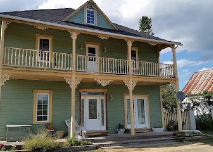 Front facade of The McAlpine House